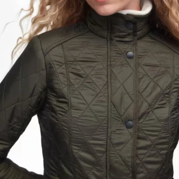 Barbour Women's Cavalry Polarquilt Jacket in Olive Green. Sz: 4 - Picture 2 of 12